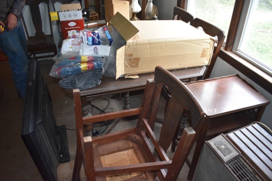 Wooden dining Table with 10 Chairs and 3 Leafs