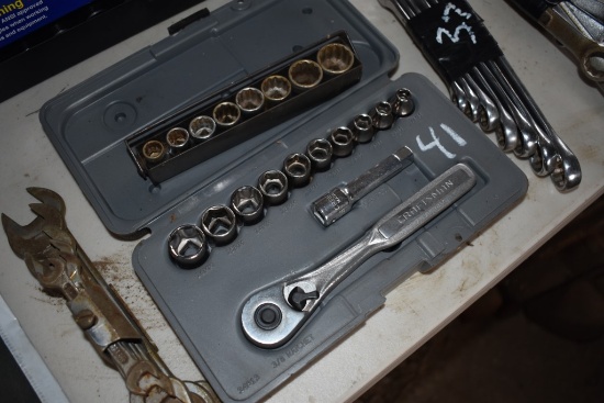 Craftsman 3/8"  Metric Ratchet and Socket Set with Bar of 3/8" Craftsman Sockets