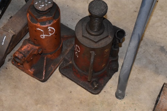 Two Hydraulic Bottle Jacks