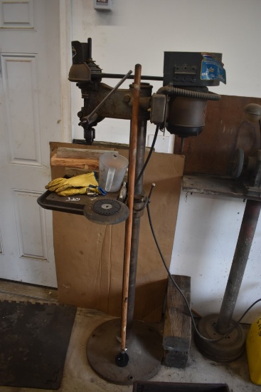 Delta Shop Press on Pedestal