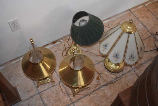 4 Small Lamps