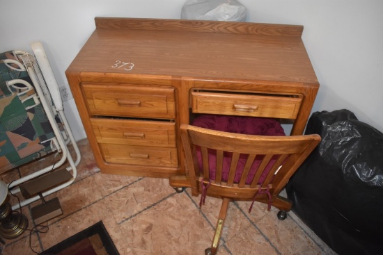4 Drawer Desk with Contents