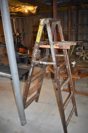 Werner 6' Wooden Painter's Ladder