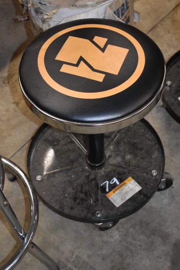 Northern Tool Swivel Top Mechanics Stool