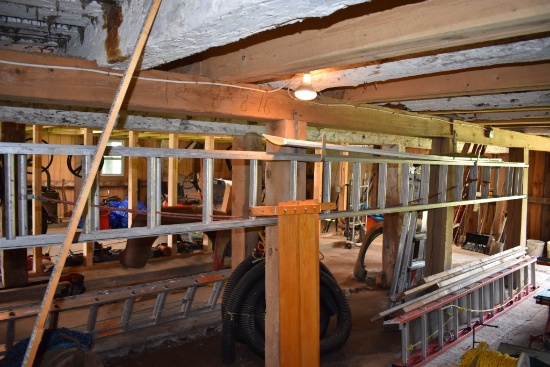 32 Foot Aluminum Extension Ladder
