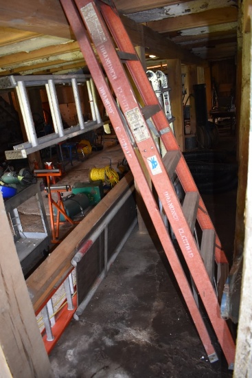 8 Foot Warner Fiberglass Step Ladder