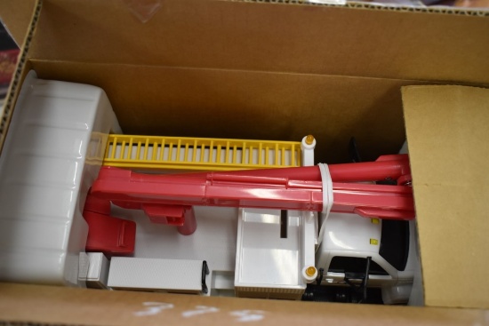 Toy Bucket Truck Plastic