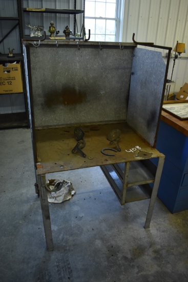 Enclosed Work Bench