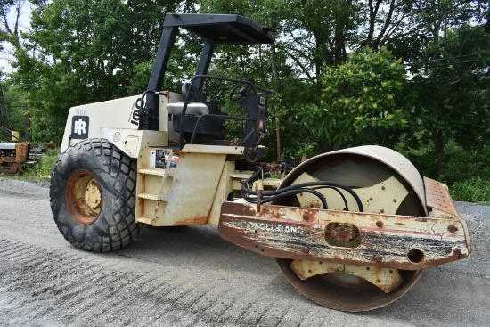 Ingersoll Rand 100 Pro Pac Series Self Propelled Vibratory roller