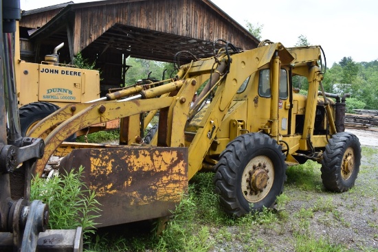 1985 Pettibone Super 10 Loader