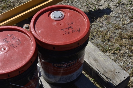 5 Gallon Pail of Star Fire AW32 Hydraulic Oil | Online Auctions | Proxibid