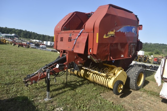 New Holland BR7060 Round Baler
