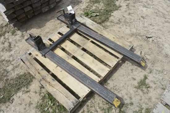 Pair of 45" Bucket Mount Pallet Forks with Spacer
