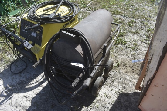 Landa HOT2-11021D Hot Water Pressure Washer