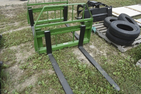 Kivel John Deere Quick Pin 3500 lb. Capacity Pallet Forks with 48" Forks