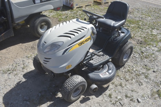 Yard Man 900 Series Lawn Tractor