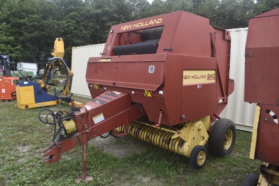New Holland 640 Fast Net Round Baler