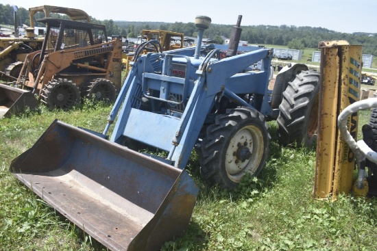 Ford 4000 Loader Tractor