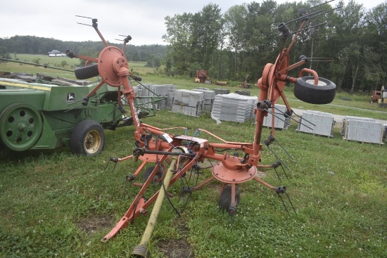 Kuhn 4 Star Tedder