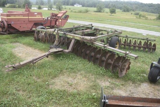John Deere 16' Hydraulic Transport Disc