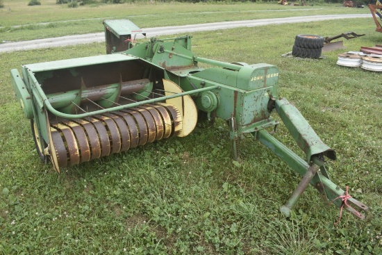 John Deere 24T Square Baler