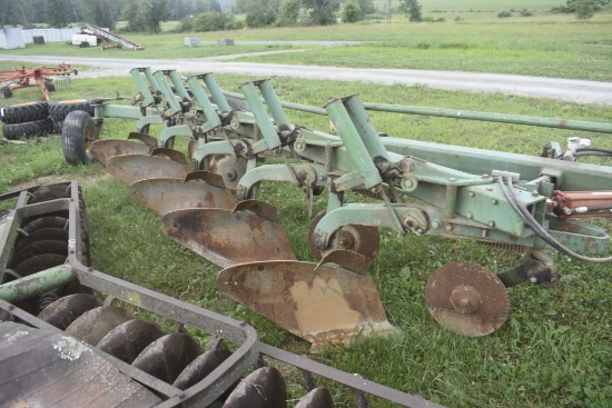 John Deere 2500 3 Point 5 Bottom Plow