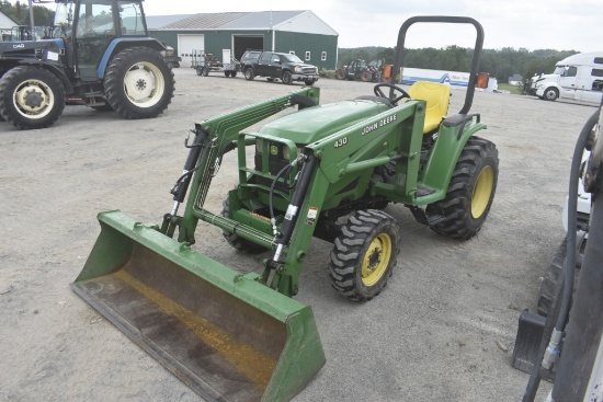 John Deere 4400 Loader Tractor