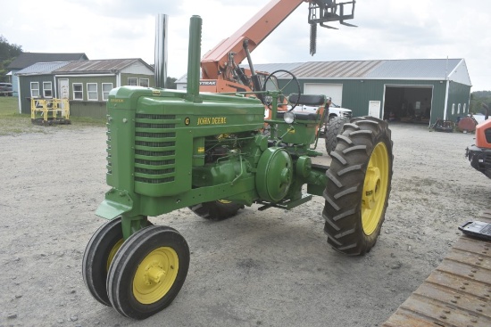 John Deere G Tractor