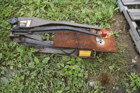 Professional Woodworker Band Saw
