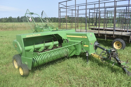 John Deere 348 Square Baler