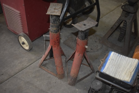 Pair of Red Jack Stands