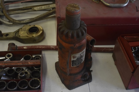 Blackhawk 12 Ton Hydraulic Bottle Jack