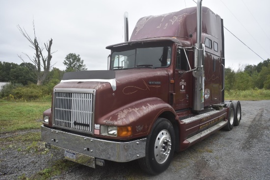 1997 International 9400 Truck Tractor with Sleeper