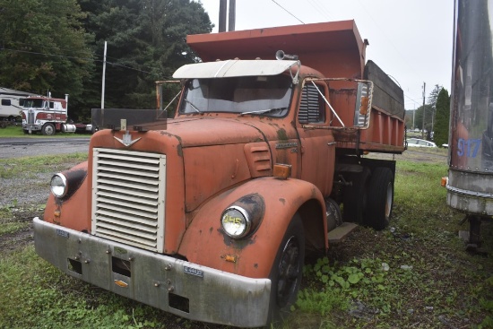 1963 International 220 Dump Truck