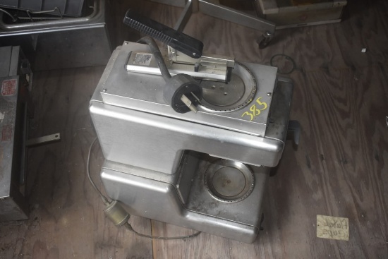 Bunn 2 Burner Coffee Maker with Coffee Pots