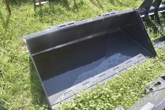 Wolverine 72" Quick Attach Bucket