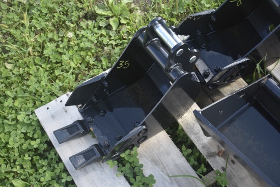 Wolverine Mini Excavator 8" Bucket