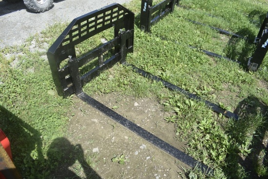 Future Quick Attach Pallet Forks with 60" Forks