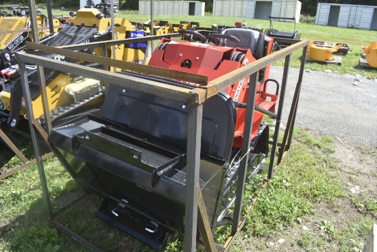 AGT SDA-140T Ride On Loader
