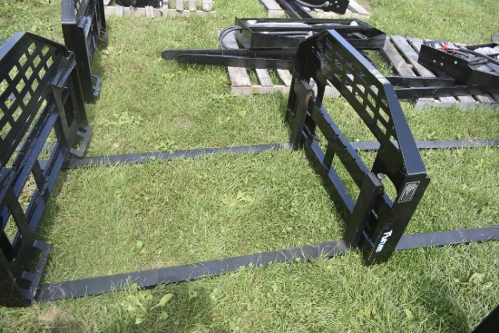 Future Quick Attach Pallet Forks with 60" Forks