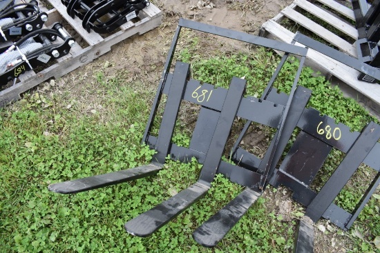 Future Mini Excavator Pallet Forks with 29" Forks