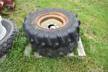 Pair of Kumho 11R22.5 Tires on 8 Lug Rims