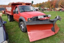 2005 Ford F-550 XL Super Duty Diesel Dump Truck with Plow