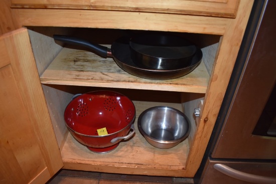 2 Frying Pans, Strainer, and Mixing Bowl