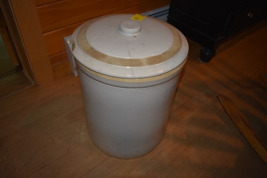 No. 8 Crock with No. 8 Lid