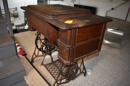 Singer Sewing Machine