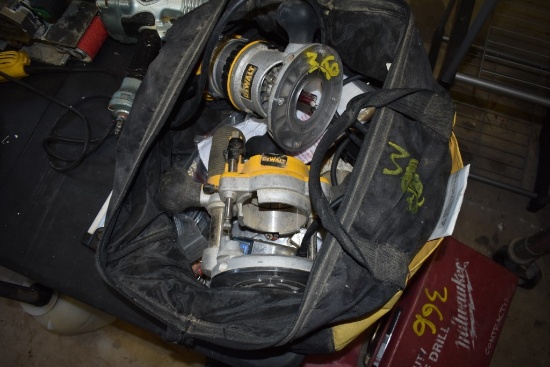 DeWalt DW6184 Router in Bag