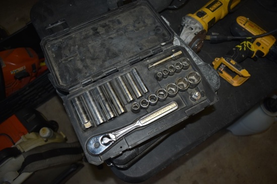 Craftsman SAE Ratchet and Socket Set