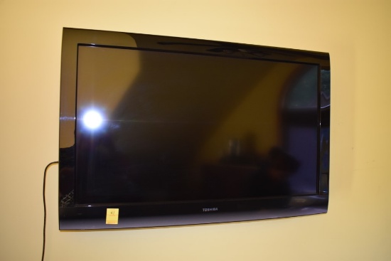Toshiba 40" Wall Mounted TV