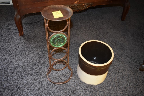 1 Gallon Crock and 18" Metal Stand